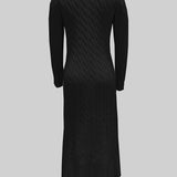 Cable Knit Maxi Sweater Dress with Round Neck and Long Sleeves
