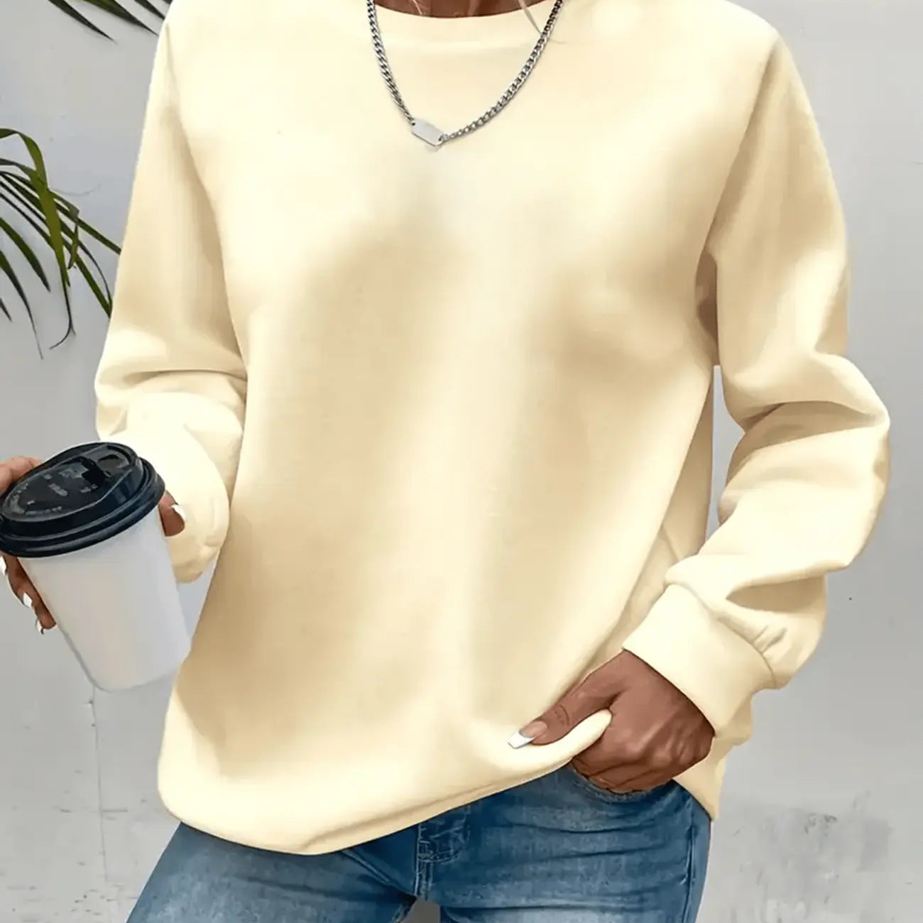 Women's Round Neck Sweater with Long Sleeves for Everyday Wear