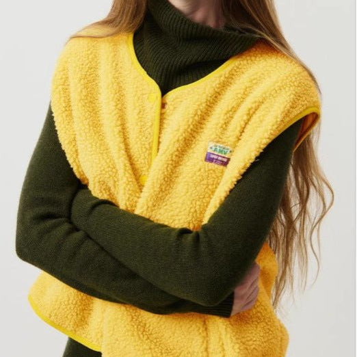 Women's Fleece Vest with Button Front Sleeveless Design and Textured Teddy Finish for Fall